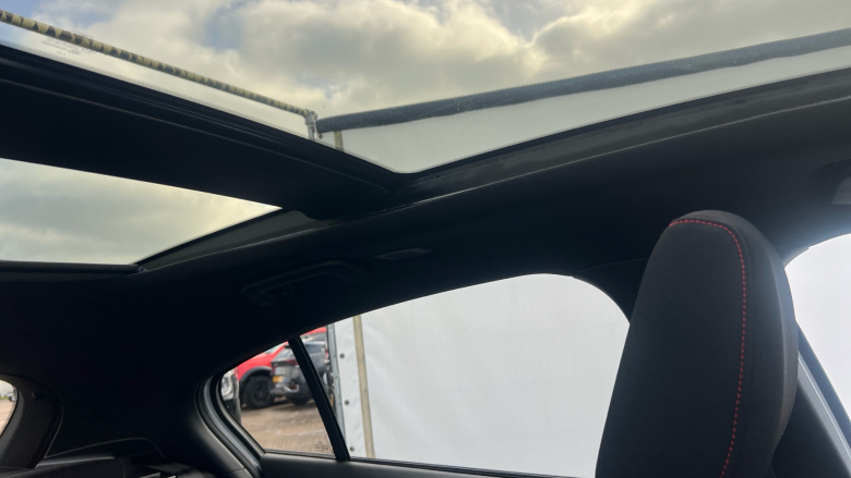 Ford Focus 1.0 EcoBoost Hybrid mHEV 155 ST-Line X Ed 5dr Auto Petrol Hatchback